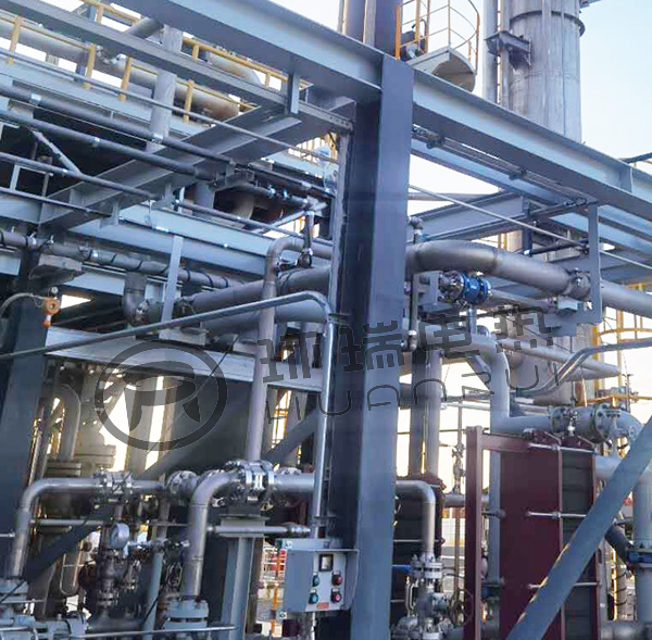 化工管道电伴热现场安装图片 化工管道电伴热现场安装图片