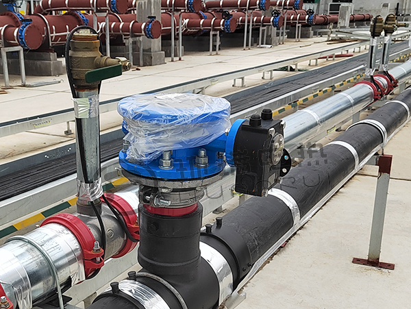 管道上电伴热系统保温安装实物图